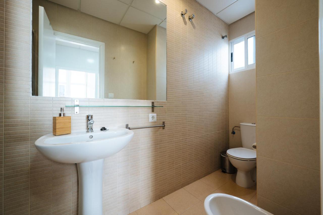Hostly Rivero 2A Center Loft-Fibre-Communal Terrace-Parking Optional-Cless Севилья Экстерьер фото